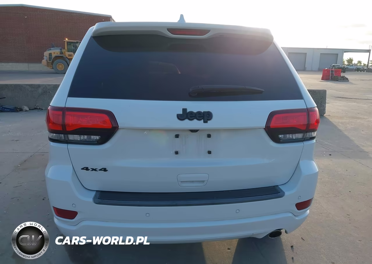 2018 Jeep Grand Cherokee Altitude 4X4 VIN:1C4RJFAG9JC500564 - 16