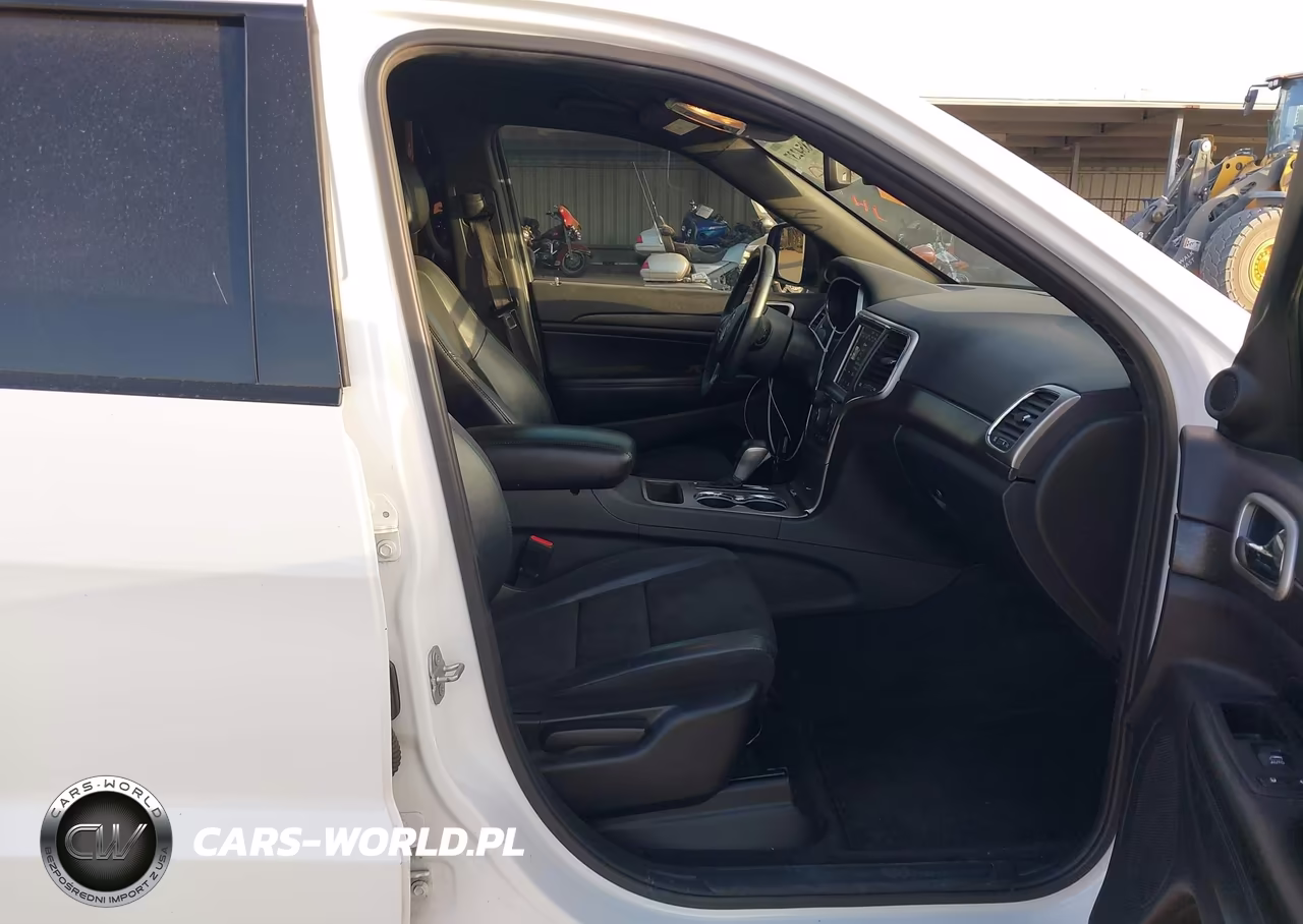 2018 Jeep Grand Cherokee Altitude 4X4 VIN:1C4RJFAG9JC500564 - 5