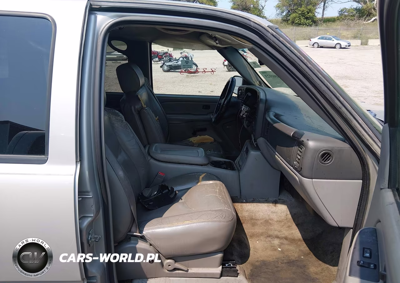 2004 Chevrolet Suburban 1500 Ls VIN:1GNFK16T04J216630 - 5