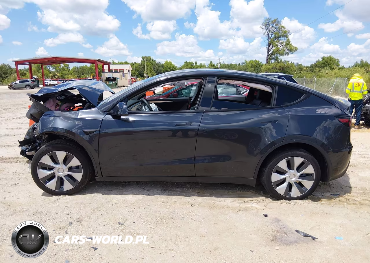 2024 Tesla Model Y Long Range Single Motor Rear-Wheel Drive-Rwd VIN:7SAYGDED6RF038156 - 13