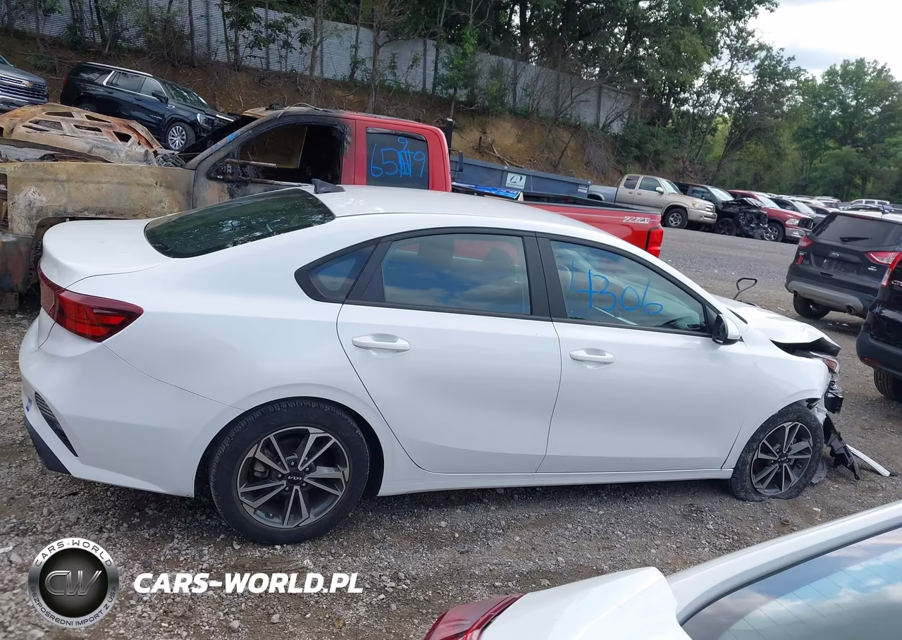 2023 Kia Forte Lxs VIN:3KPF24ADXPE505414 - 13