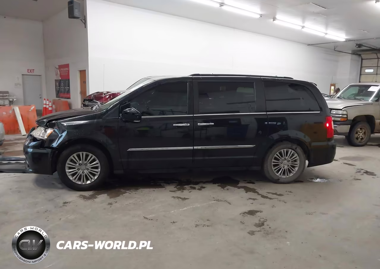 2016 Chrysler Town & Country Touring-L Anniversary Edition VIN:2C4RC1CG1GR159770 - 14