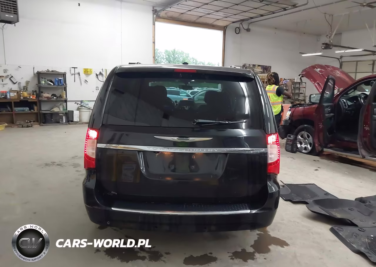 2016 Chrysler Town & Country Touring-L Anniversary Edition VIN:2C4RC1CG1GR159770 - 16