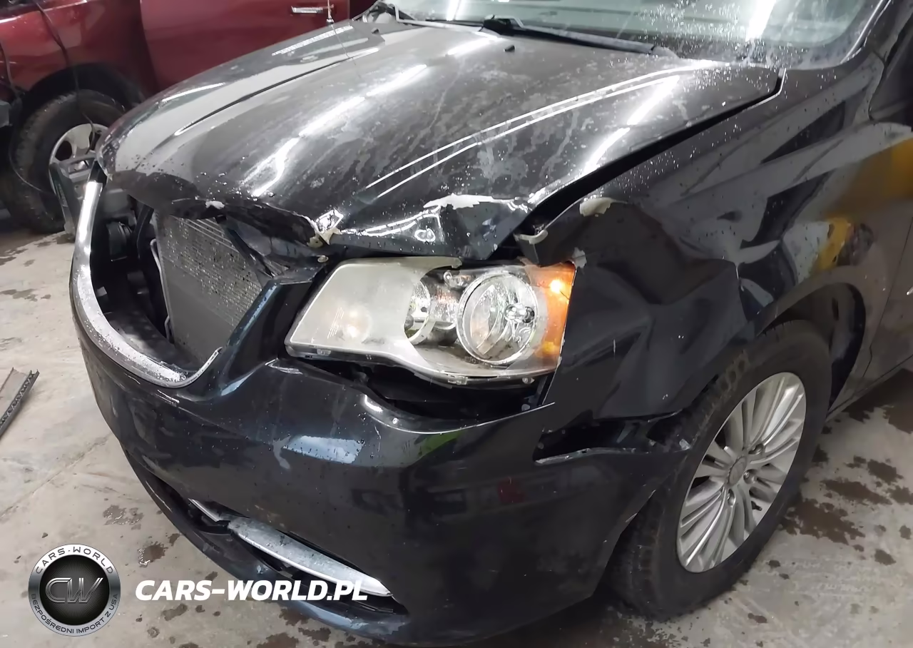 2016 Chrysler Town & Country Touring-L Anniversary Edition VIN:2C4RC1CG1GR159770 - 18