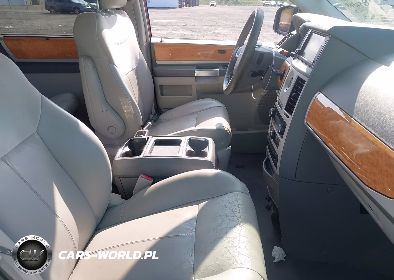 2010 Chrysler Town & Country New Limited VIN:2A4RR7DX2AR449386 - 5