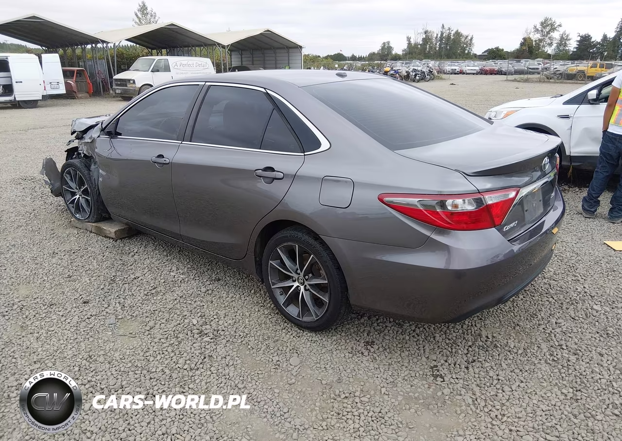 2017 Toyota Camry Xse VIN:4T1BF1FK0HU277933 - 3