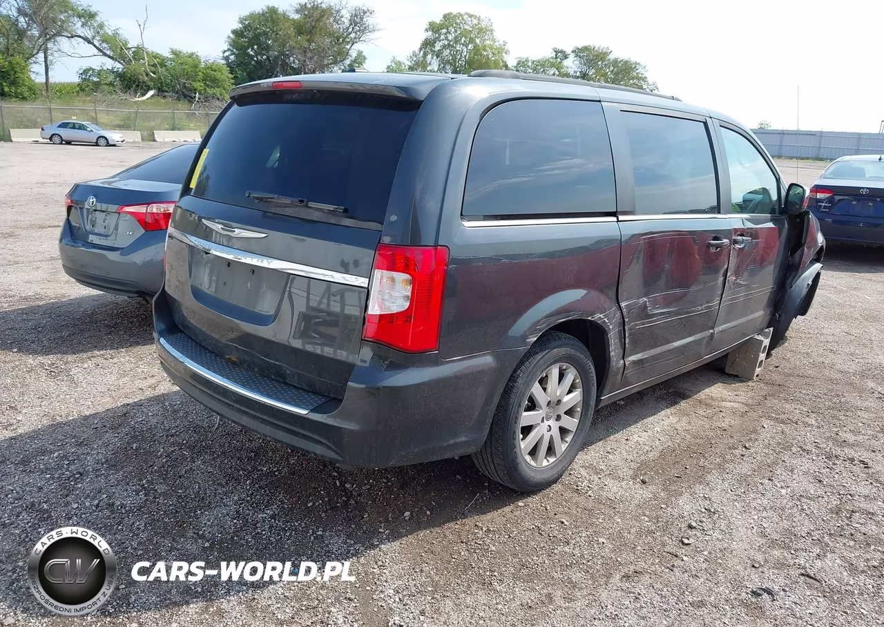 2011 Chrysler Town & Country Touring-L VIN:2A4RR8DG8BR799645 - 4