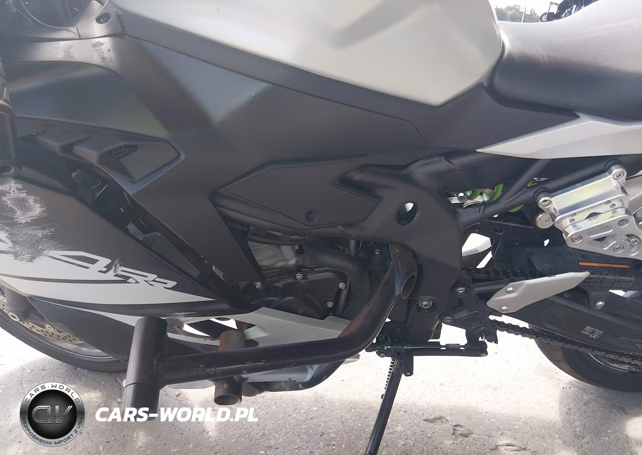 2025 Kawasaki Zx400 S VIN:ML5ZXCS18SDA42368 - 9