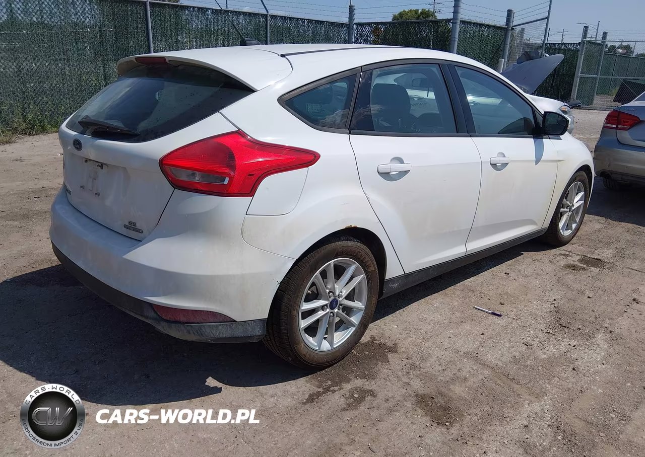 2015 FORD FOCUS SE VIN:1FADP3K26FL292697 - 4