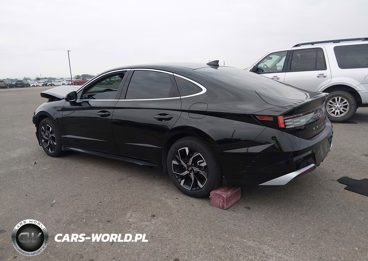 2025 Hyundai Sonata Sel VIN:KMHL64JA7SA507402 - 3