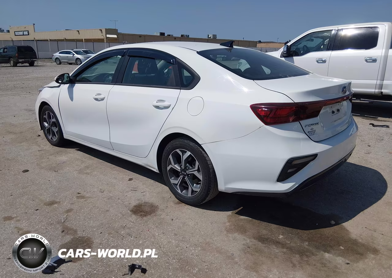 2021 Kia Forte Lxs VIN:3KPF24AD8ME302419 - 3