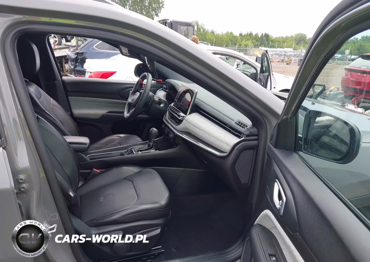 2023 Jeep Compass Latitude Lux Fwd VIN:3C4NJDFN8PT533403 - 5