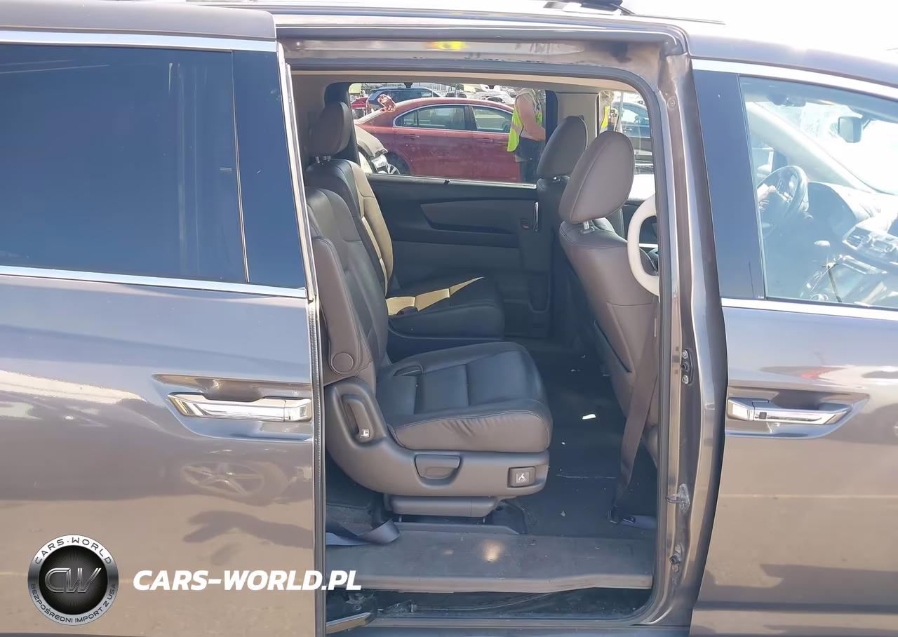 2016 Honda Odyssey Touring VIN:5FNRL5H99GB108286 - 8