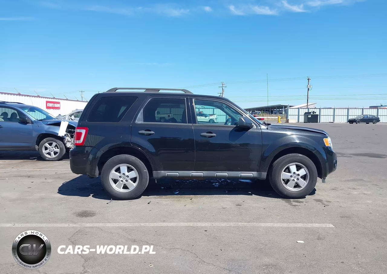 2011 Ford Escape Xlt VIN:1FMCU0D76BKA08244 - 13