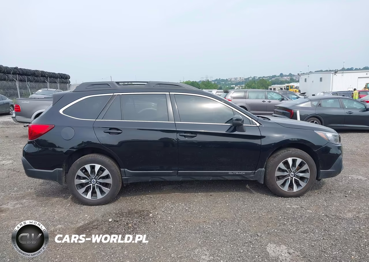 2018 Subaru Outback 3.6R Limited VIN:4S4BSENC7J3308734 - 13