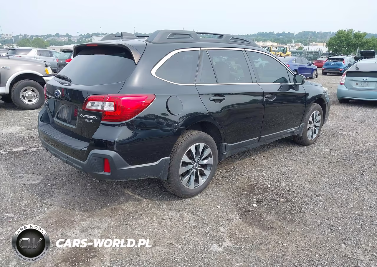 2018 Subaru Outback 3.6R Limited VIN:4S4BSENC7J3308734 - 4