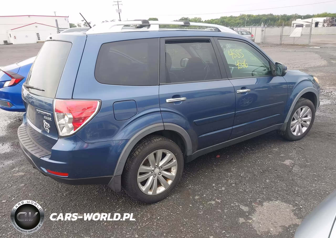 2011 Subaru Forester 2.5X Touring VIN:JF2SHAGC7BH738570 - 4
