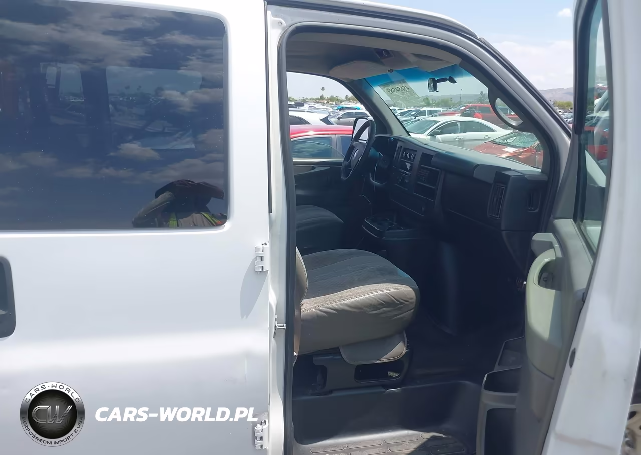 2009 Chevrolet Express Passenger Ls VIN:1GNFG154791158440 - 5
