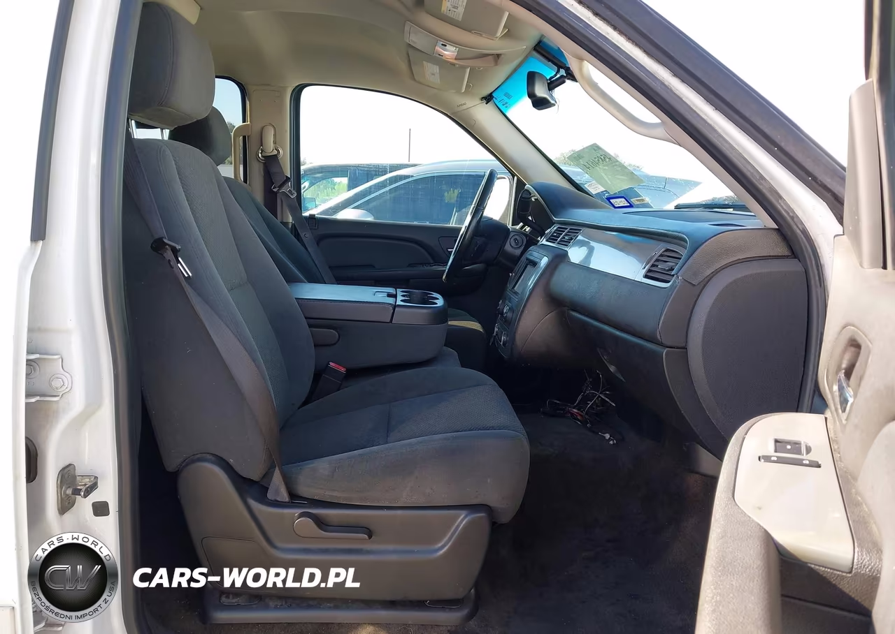 2008 Chevrolet Tahoe Ls VIN:1GNFC13038R269496 - 5