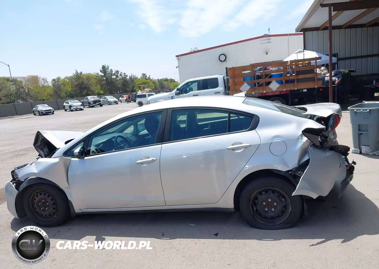 2018 Kia Forte Lx VIN:3KPFL4A78JE182012 - 15