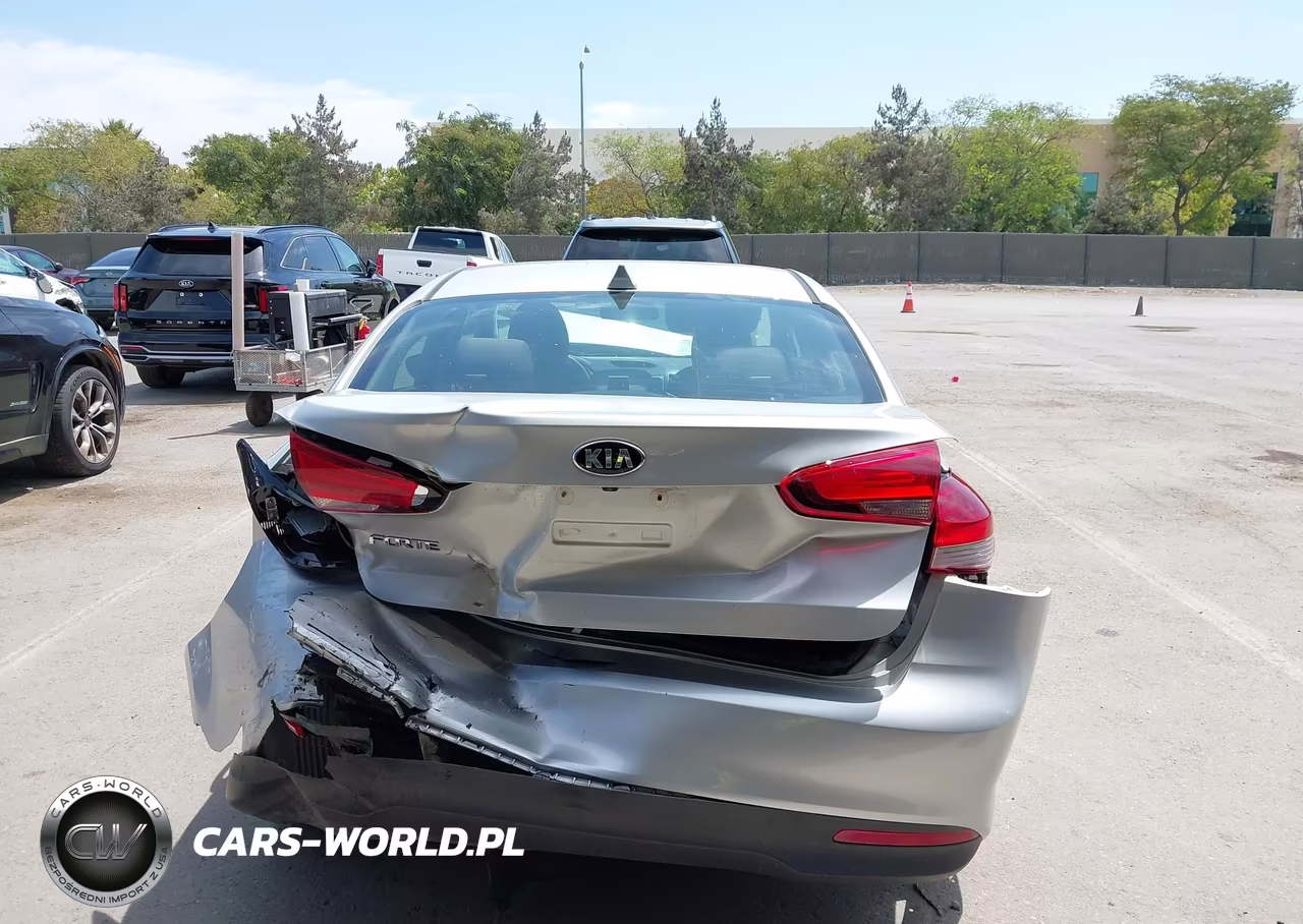 2018 Kia Forte Lx VIN:3KPFL4A78JE182012 - 17