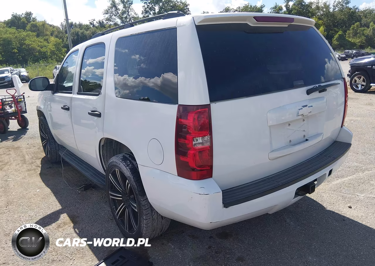 2008 Chevrolet Tahoe Ls VIN:1GNFC13C08J213833 - 3
