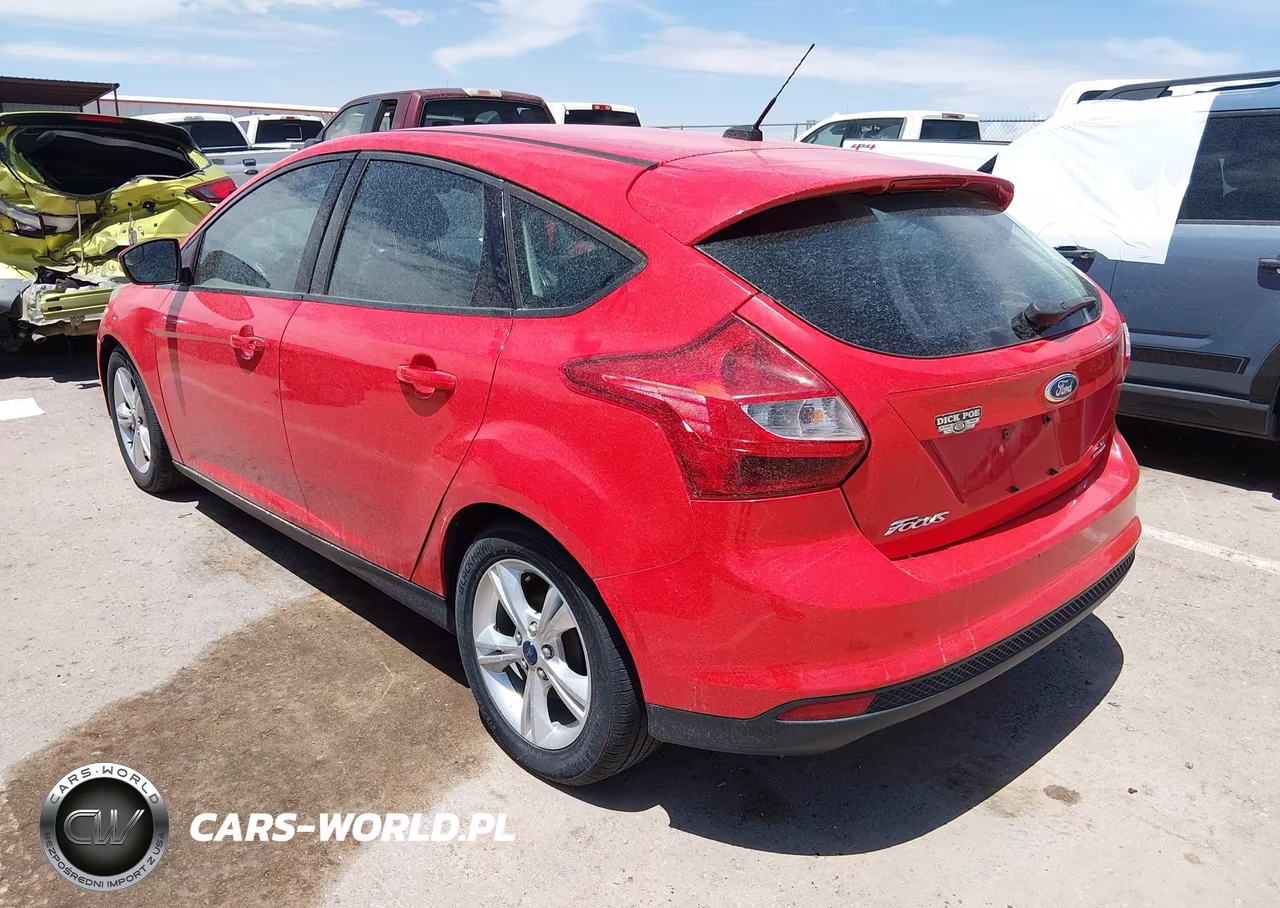 2014 Ford Focus Se VIN:1FADP3K22EL186701 - 3