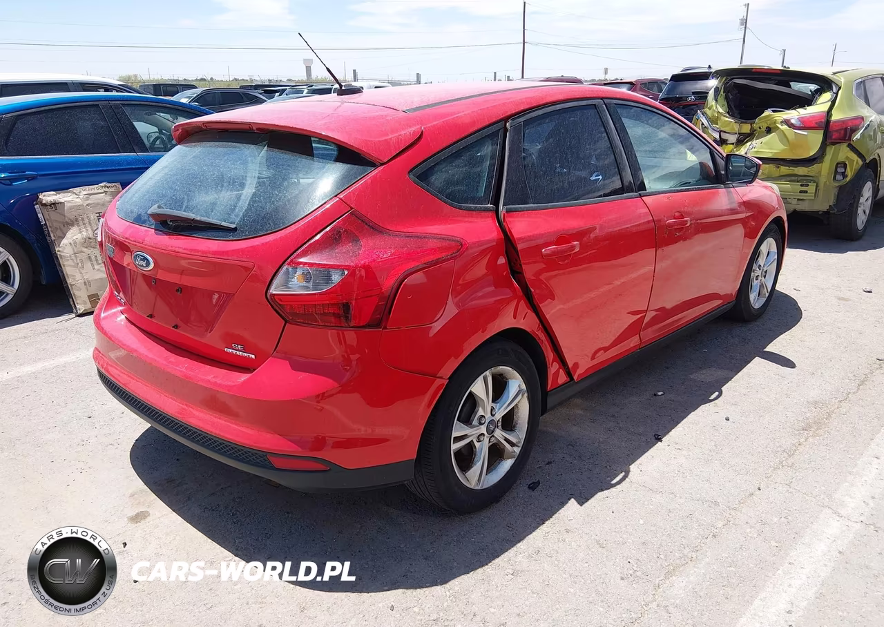2014 Ford Focus Se VIN:1FADP3K22EL186701 - 4