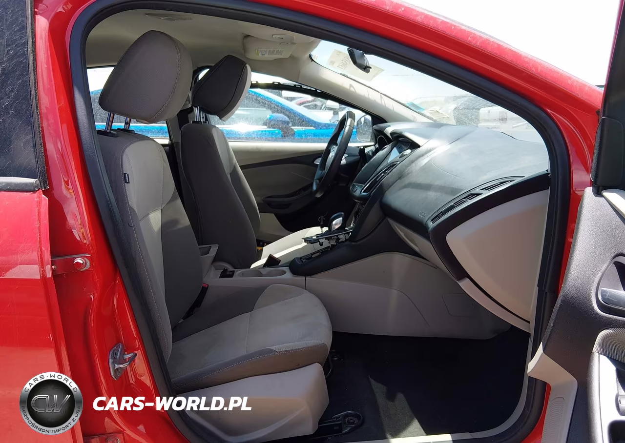 2014 Ford Focus Se VIN:1FADP3K22EL186701 - 5