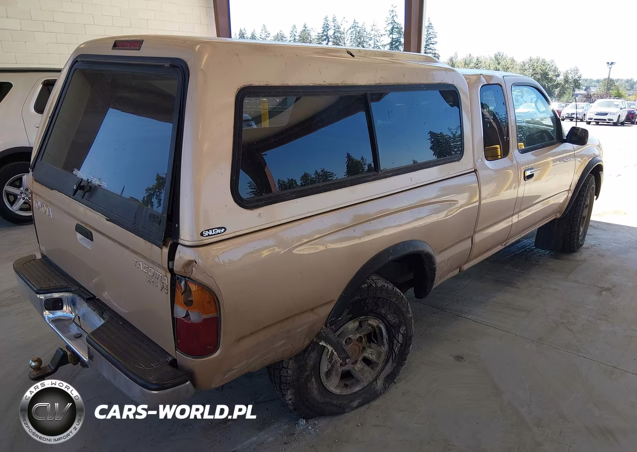 1999 Toyota Tacoma VIN:4TAWN72N3XZ465015 - 4