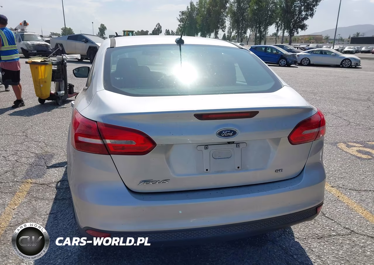 2017 Ford Focus Se VIN:1FADP3FEXHL230498 - 16
