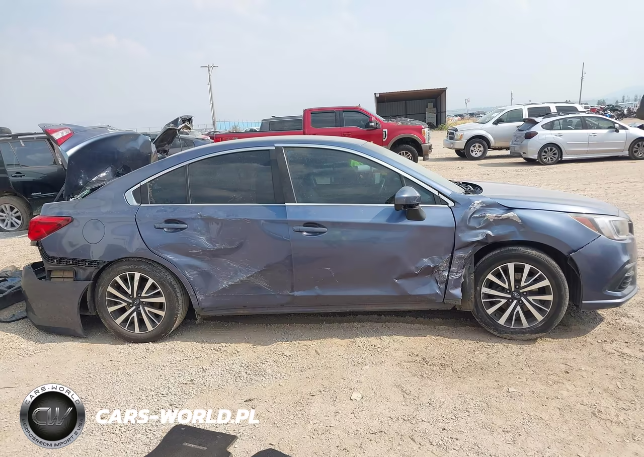2018 Subaru Legacy 2.5I Premium VIN:4S3BNAC66J3015439 - 14