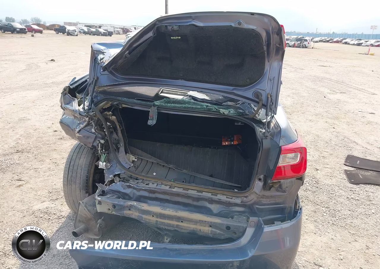 2018 Subaru Legacy 2.5I Premium VIN:4S3BNAC66J3015439 - 17