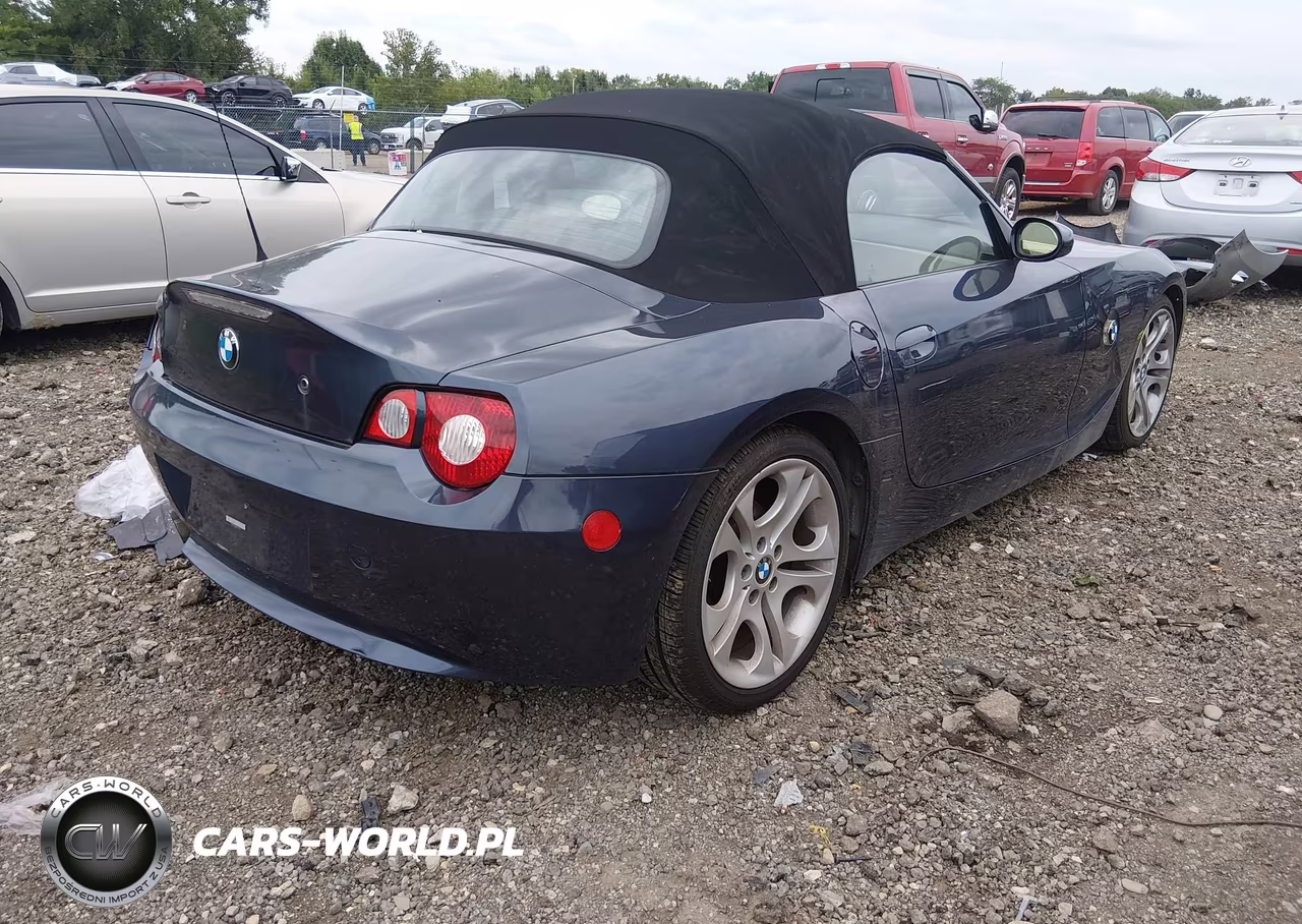 2005 BMW Z4 3.0I VIN:4USBT53535LU11378 - 4