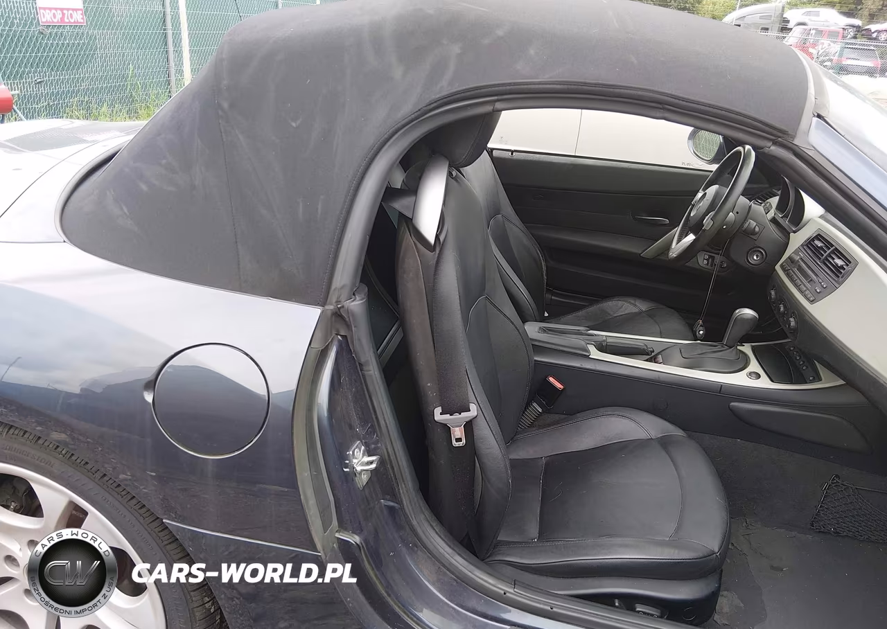 2005 BMW Z4 3.0I VIN:4USBT53535LU11378 - 8