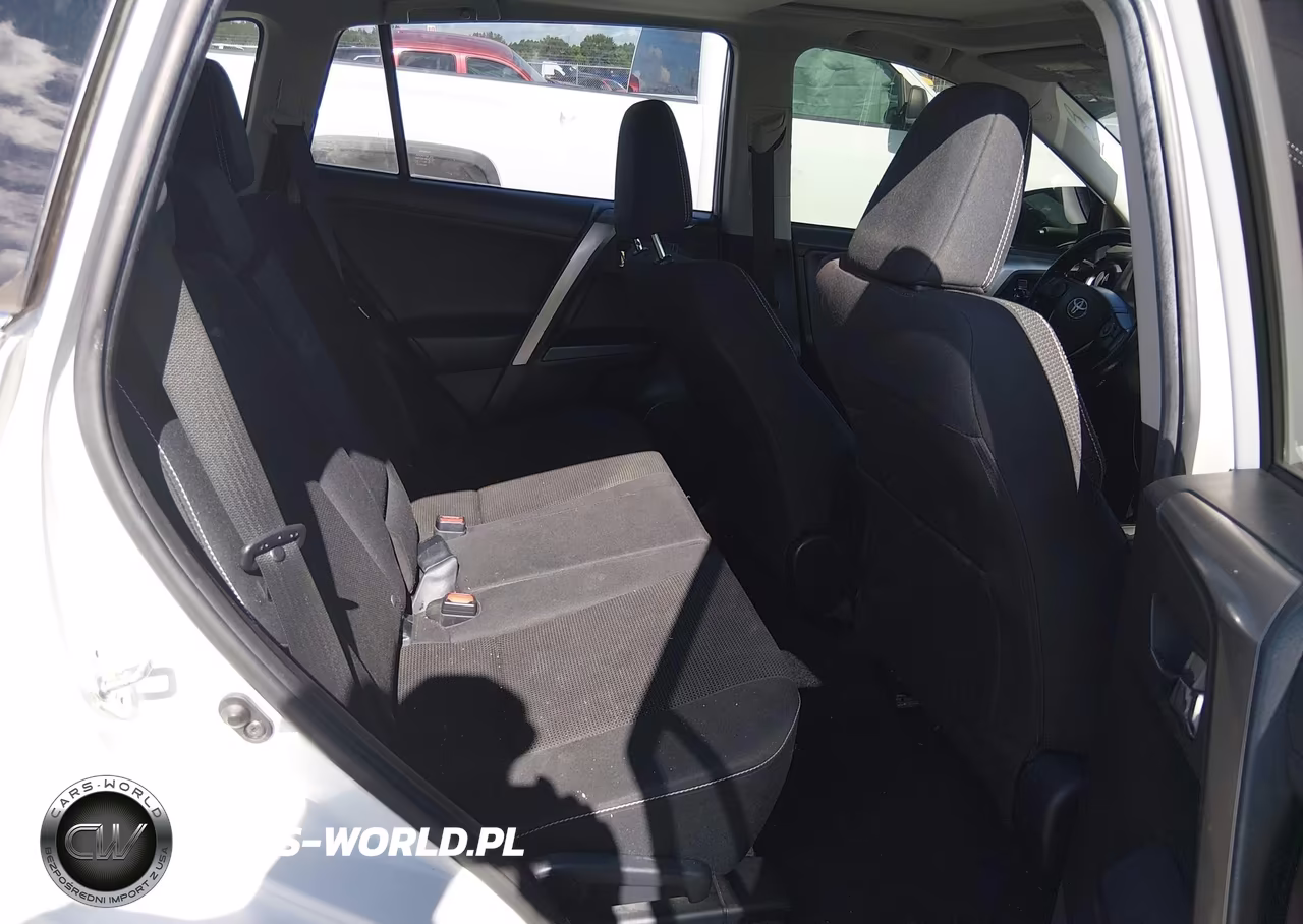 2018 Toyota Rav4 Xle VIN:JTMWFREV5JJ175809 - 8