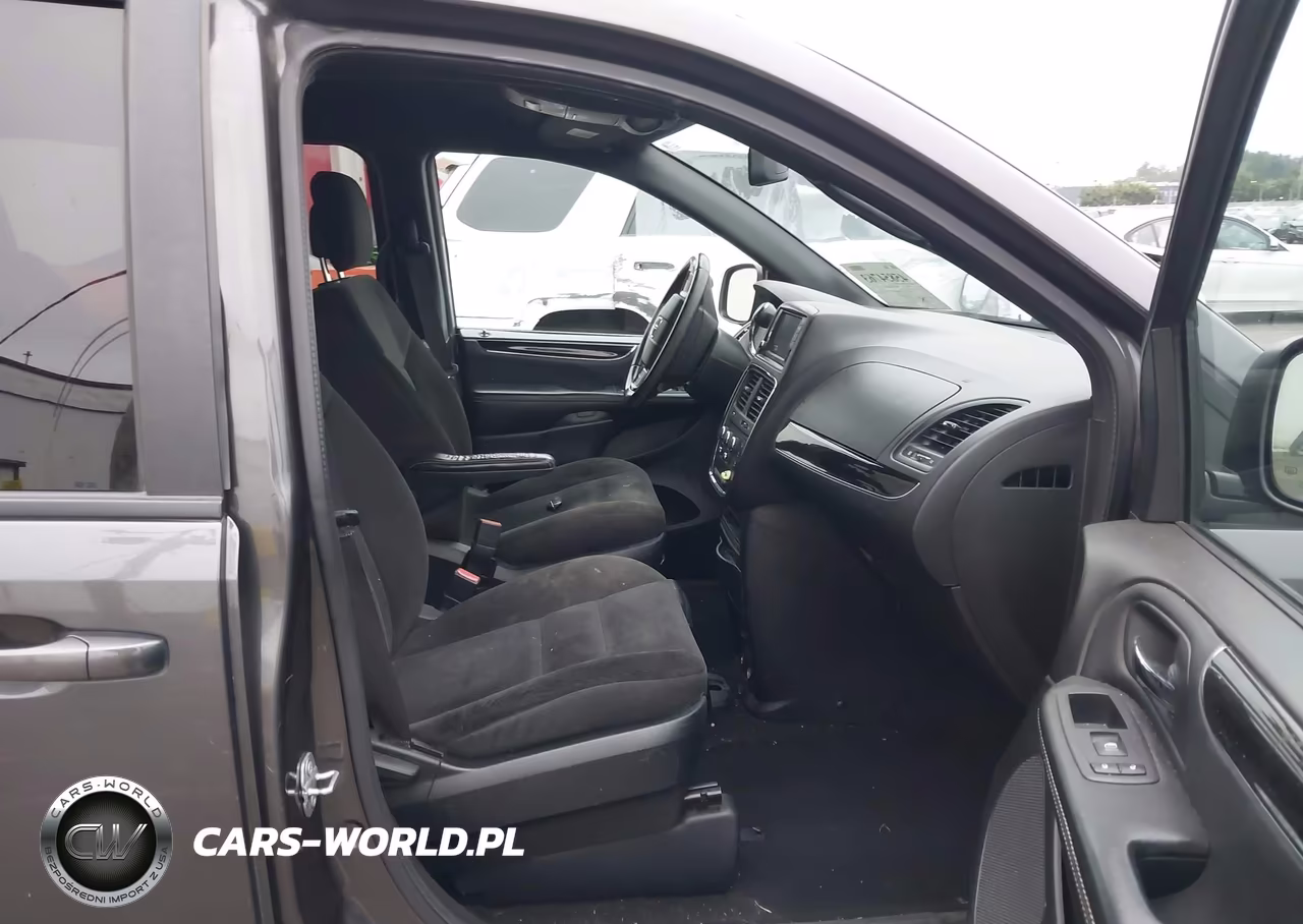 2018 Dodge Grand Caravan Se Plus VIN:2C4RDGBG7JR202310 - 5
