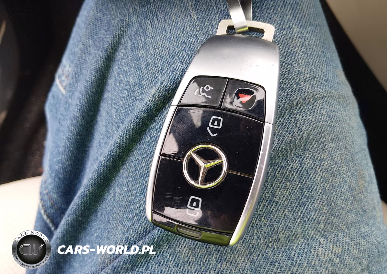 2020 Mercedes-Benz E 350 VIN:WDDZF8DB1LA702364 - 11