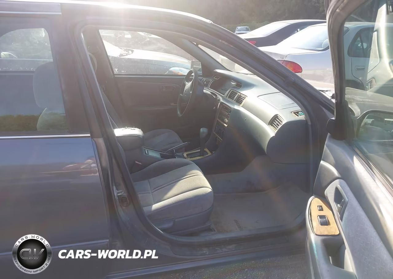 1998 Toyota Camry Le VIN:4T1BG22K3WU214802 - 5