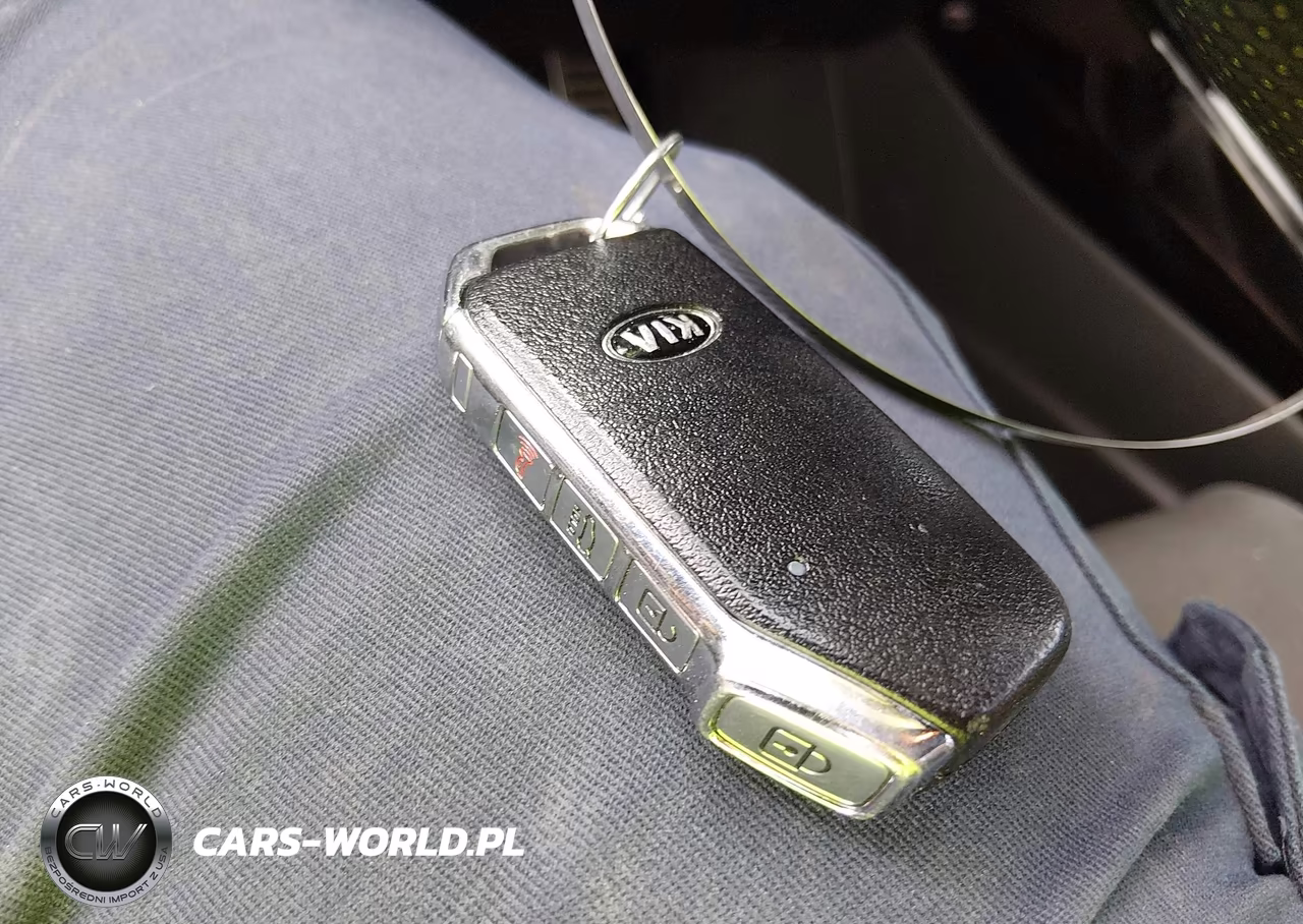 2020 Kia Forte Gt-Line VIN:3KPF34AD7LE214280 - 11