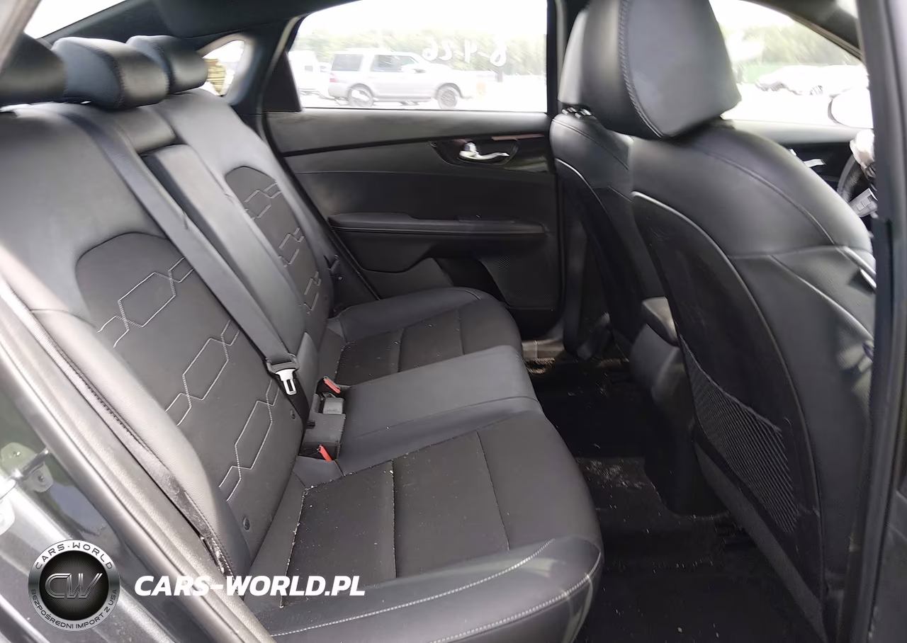 2020 Kia Forte Gt-Line VIN:3KPF34AD7LE214280 - 8