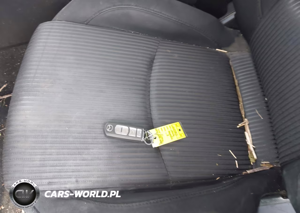 2016 Mazda Mazda3 I Sport VIN:JM1BM1U71G1311080 - 11