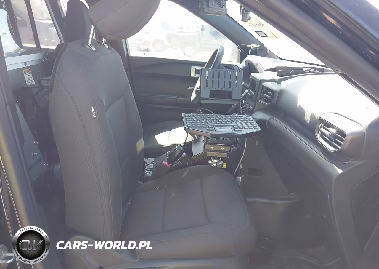 2021 Ford Police Interceptor Utility VIN:1FM5K8AB3MGA24736 - 5