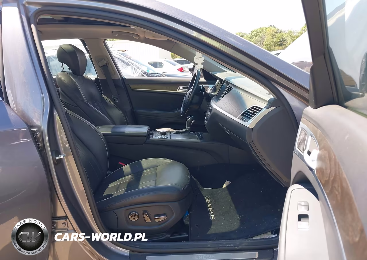 2015 Hyundai Genesis 3.8 VIN:KMHGN4JE4FU069112 - 5