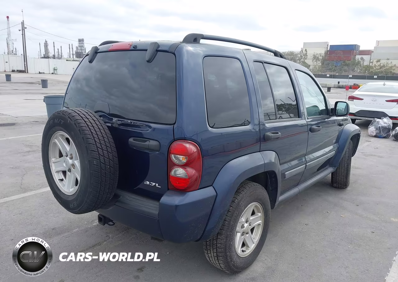 2007 Jeep Liberty Sport VIN:1J4GL48K67W566961 - 4