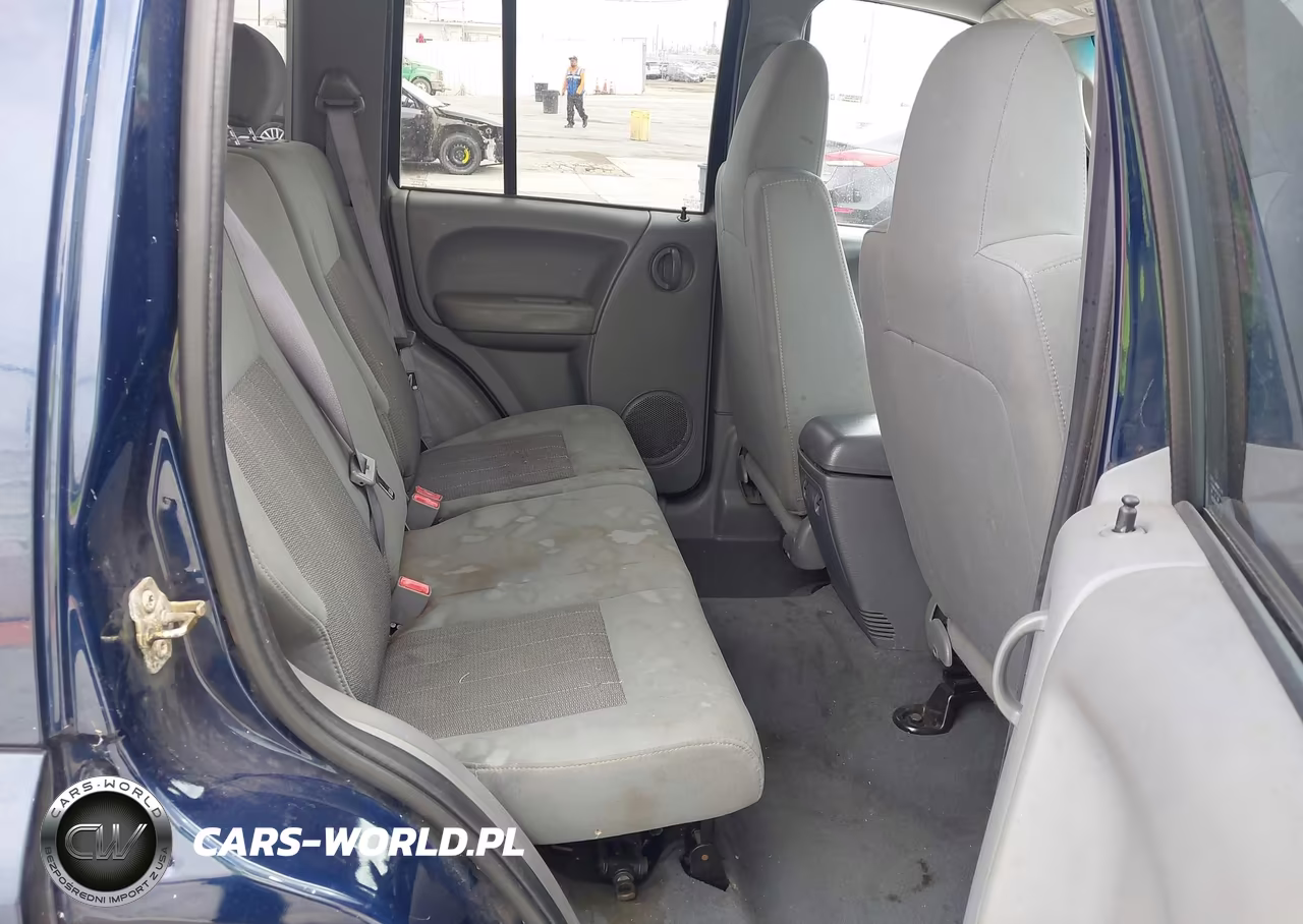 2007 Jeep Liberty Sport VIN:1J4GL48K67W566961 - 8