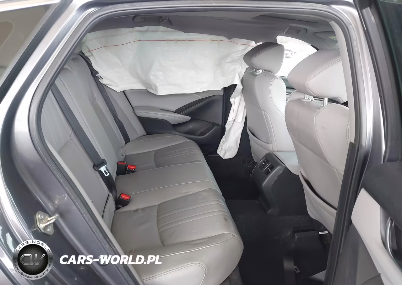 2020 Honda Accord Hybrid Touring VIN:1HGCV3F90LA013157 - 8