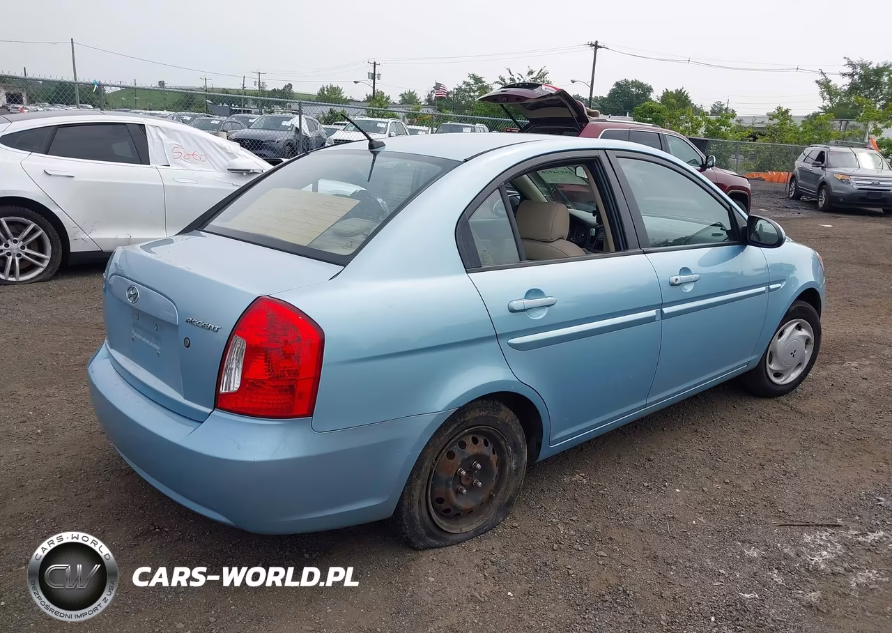 2009 Hyundai Accent Gls VIN:KMHCN46C89U285524 - 4