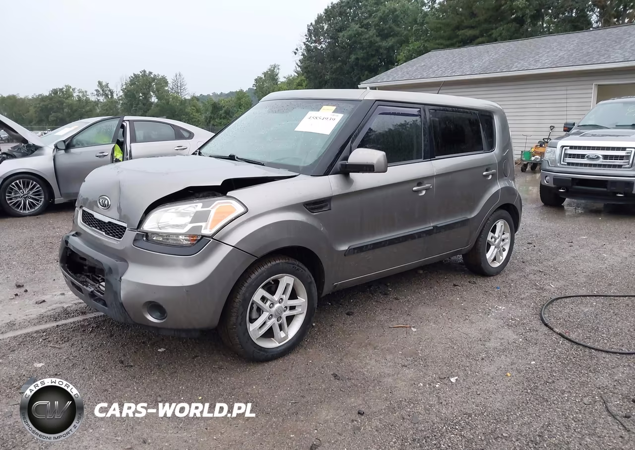 2011 Kia Soul + VIN:KNDJT2A29B7323187 - 2