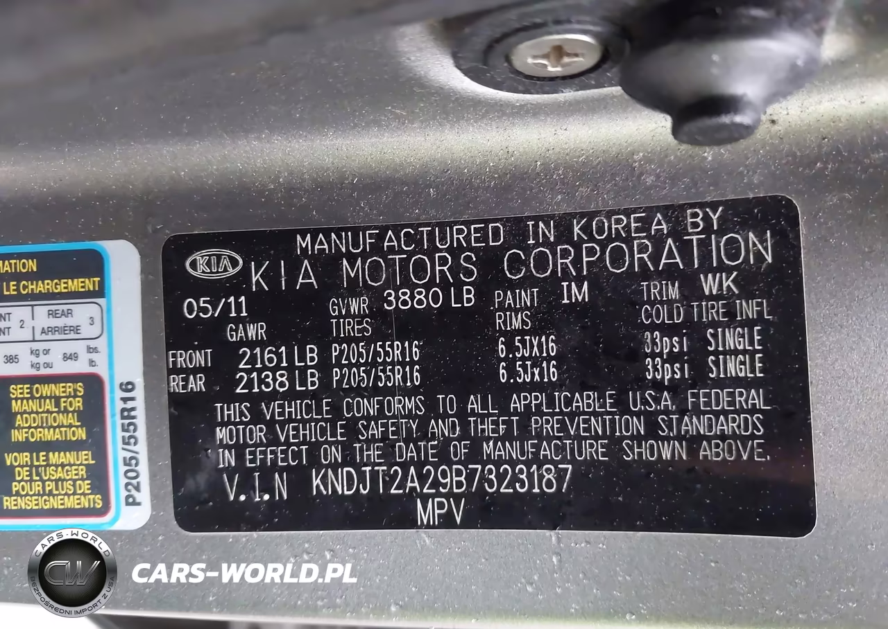 2011 Kia Soul + VIN:KNDJT2A29B7323187 - 9